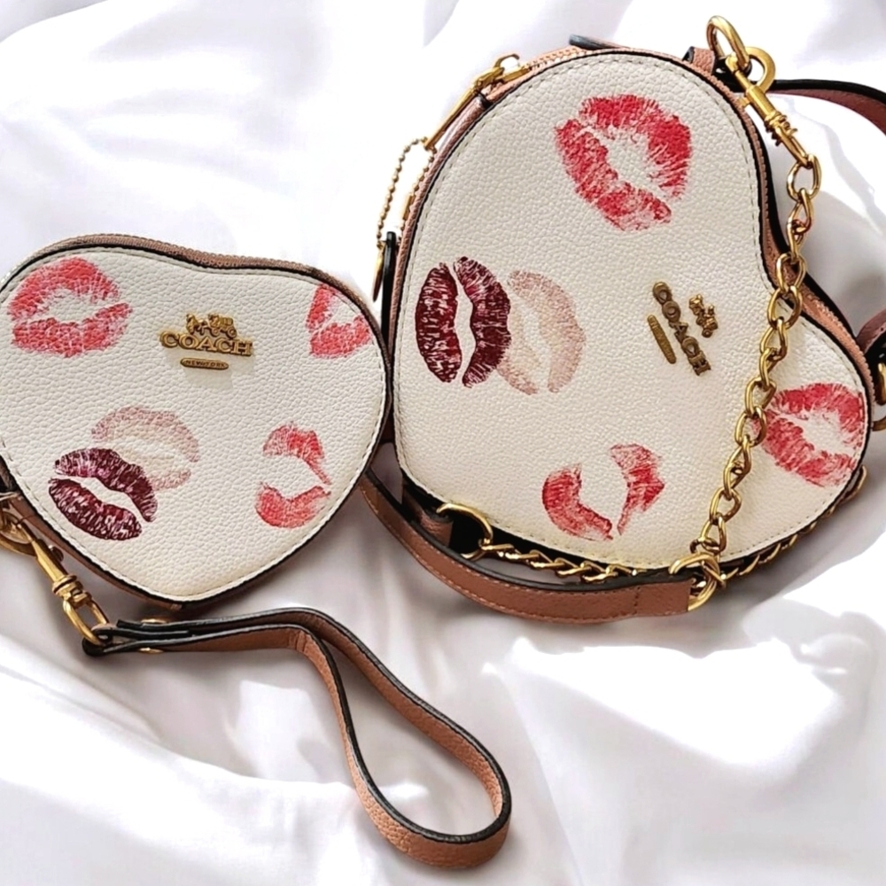 Coach Heart-Shaped White and Red Kiss Print Bag